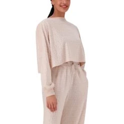 KENZIE STONE BOXY CROP TOP WITH EMBOSSED LOGO -Steve Madden Store SMT396 KENZIE STONE 3