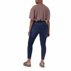 BRI DARK TAUPE OVERSIZED T-SHIRT -Steve Madden Store SMT403 BRI DARKTAUPE 15 f5a5c5e0 2f80 489a b50a 7ac0cc0c8f2d