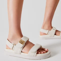 Steve Madden MONA BONE LEATHER 11 Steve Madden MONA BONE LEATHER -Steve Madden Store SM 2023 JUNE LEGS DOWN 16 MONA 0387 CROPPED