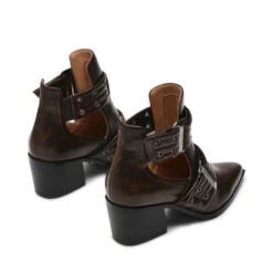 Steve Madden GIUSTINE BROWN DISTRESSED 10 Steve Madden GIUSTINE BROWN DISTRESSED -Steve Madden Store output.auto 62fb838b def7 4535 94ac 13daa2d1559c